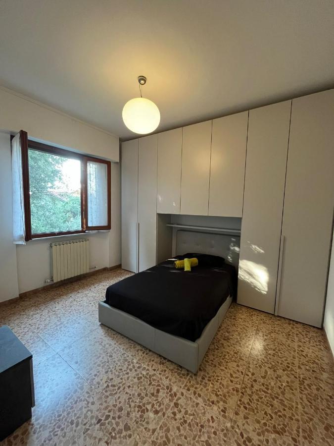 Casa Alexander Appartement Marina di Massa Buitenkant foto
